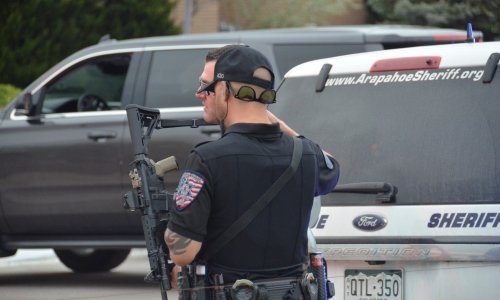 Uletjeli u školu i otvorili vatru: Jedan učenik u Denveru ubijen, nekoliko u kritičnom stanju