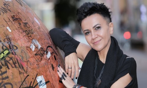 Amira Medunjanin: Kad ste radosni, uvijek se nađe netko s kime to možete podijeliti, a kada vas obuzme tuga, tu borbu čovjek mora voditi sam