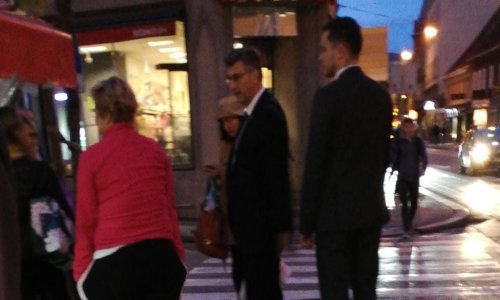 Plenković objasnio zašto je prišao volonterkama koje skupljaju potpise za referendum i što im je točno rekao