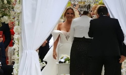 Sada i to znamo: Evo tko je dizajnirao treću vjenčanicu Maje Šuput