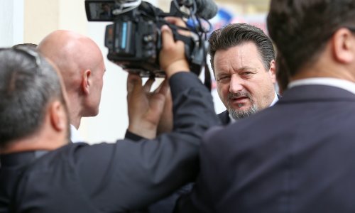 U žestokom verbalnom okršaju Kuščević priznao: Sestra mog oca poginula je u NOB-u, ali u Bleiburgu bih se poklonio svim žrtvama, pa i četnicima...