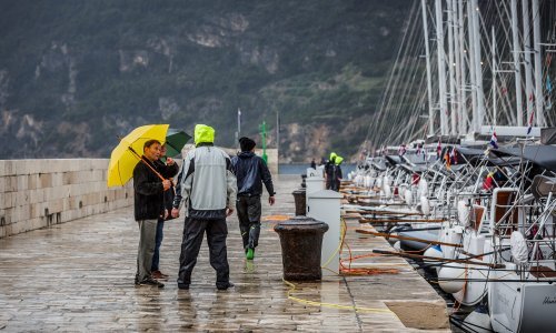Prije smirivanja vremena, novo pogoršanje uz obilne kiše. Pogledajte gdje će biti najgore