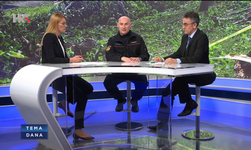 Najveće probleme sada rade bujične vode koje se slijevaju u velikim količinama, Vakula upozorava da se putovanja odgode barem do srijede poslijepodne