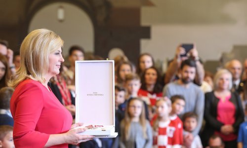 Uvodi se novo odlikovanje - Velered Franje Tuđmana s lentom i Velikom Danicom?