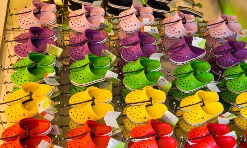 Čemu još mogu služiti kroksice? Ovo je prilično dobra upotreba!