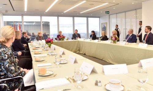 Grabar-Kitarović na radnom ručku s glavnim izvršnim direktoricama u Torontu