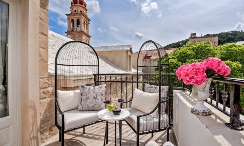 Zavirite u luksuzni novootvoreni hotel Puteus Palace na Braču