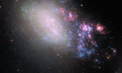 Hubble je snimio kozmičke jaslice nastale nakon sudara dviju galaksija