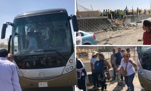 U bombaškom napadu na turistički autobus u Egiptu 17 ozlijeđenih