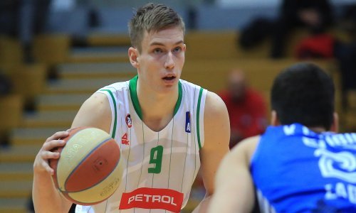 Hrvatski tinejdžer Luka Šamanić ostvario prvi double-double u dresu Spursa