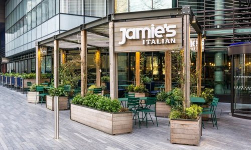 Popularni kuhar krahirao: Lanac restorana Jamieja Olivera pod prisilnom upravom