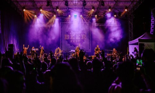 Po prvi puta u povijesti glazbe, gluhi violinisti zasvirali su s pop bandom!