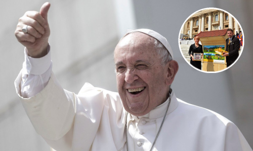 Iznenadit će vas kakav je poklon papa Franjo dobio od Slovenije