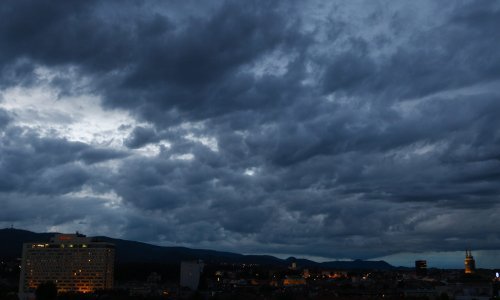 Nevrijeme poharalo Zagorje pa stiglo do Zagreba: Iz zlokobnih oblaka padala jaka tuča