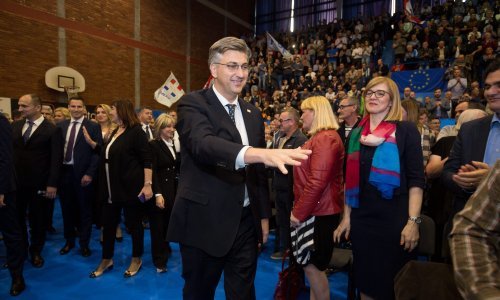 Plenković: Jedini interes pripadnika krajnje desnice da 'grickaju' biračko tijelo HDZ-a