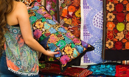 Dobrohotna žena htjela donirati jastučnice i ostala u šoku kad je shvatila zašto su ih odbili