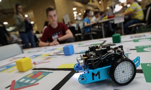 Mladi stručnjaci za robotiku odmjerili snage u Zagrebu, zanimljivo je što im je poručila ministrica Divjak