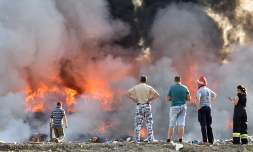 Velik požar kod Čakovca, stup dima nadvio se nad cijelim Međimurjem, vatrogasci mole građane da ne izlaze iz kuća