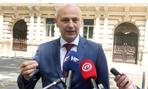 Kolakušića zasuli izljevima ljubavi: 'Lučonošo, nemoj nas samo iznevjeriti kao i drugi!'