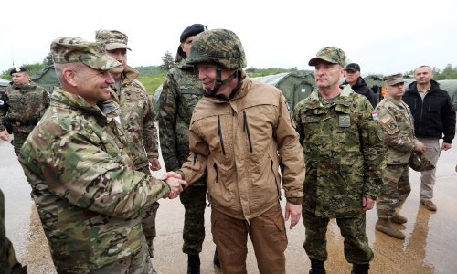 Krstičević na vojnoj vježbi: Danas je kiša, ali vojska uvijek mora biti spremna