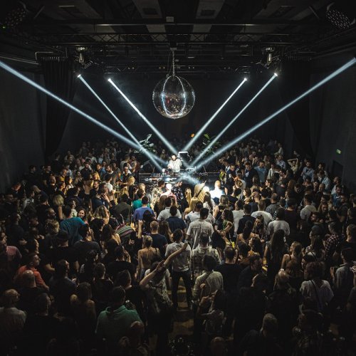 Poklanjamo ulaznice za Joakima, francuskog glazbenika i DJ - a koji je modernizirao elektroničku glazbu