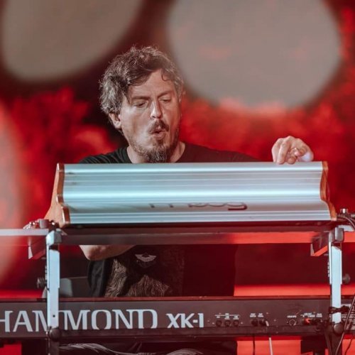 Osvojite ulaznice za koncert Tonija Starešinića u Petom Kupeu