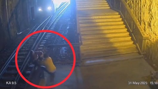 Muškarac u Beogradu u zadnji čas spasio majku i dijete od naleta vlaka