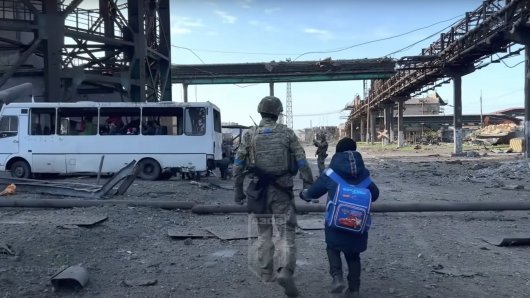 Zadnji dani očajničke obrane: Pogledajte kako su evakuirani civili iz Azovstalja