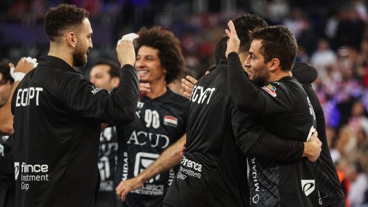 Sretni egipatski rukometaši nakon pobjede nad Hrvatskom