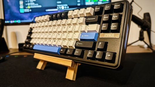 Epomaker TH85 na testu: Raskošno osvjetljenje i vrhunski osjećaj tipkanja