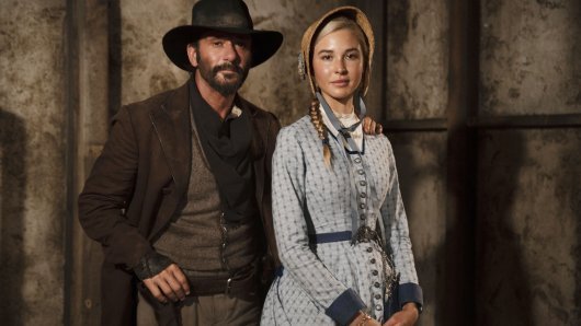 Isabel May i Tia McGraw u seriji '1883'