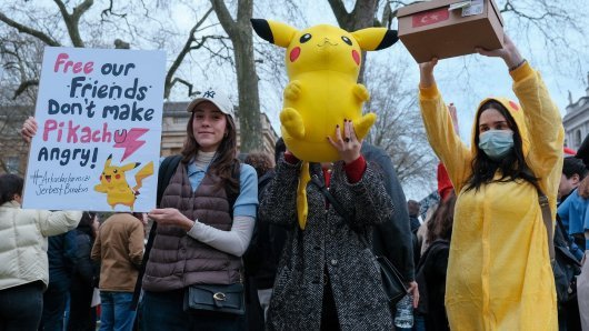 Od Turske do New Yorka: Kako je Pikachu postao ikona prosvjeda širom svijeta