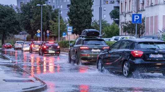 Pad temperature i jaka kiša s grmljavinom: Evo gdje danas prijete intenzivne oborine