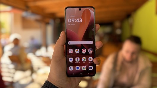 Preklopni adut iz Motorole: Isprobali smo Razr 60 Ultra