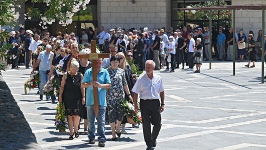 Renato Baretić pokopan na Lovrincu, od njega se oprostili prijatelji i kolege