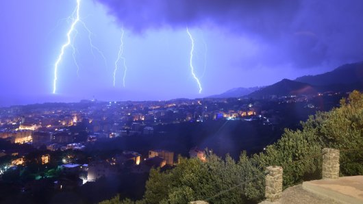 LJETO NA PAUZI
