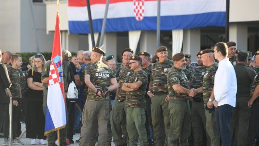 PRATIMO UŽIVO