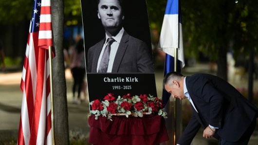 U Banjoj Luci odali počast Kirku, Dodik: Bio je istinski prijatelj Srba