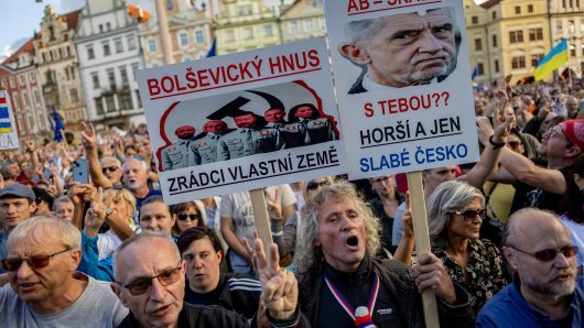 Botovi uoči izbora u Češkoj: Anonimni računi na TikToku promiču radikalne stranke i proruske sadržaje