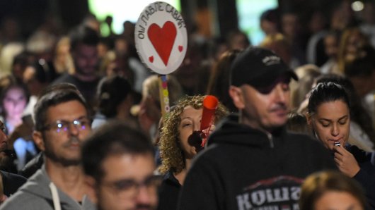 Tisuće ljudi u srbijanskim gradovima u mimohodima za žrtve novosadske tragedije