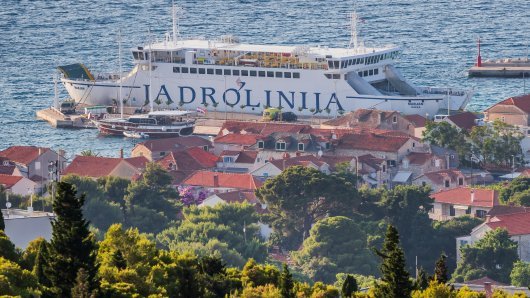 Je li se Jadrolinija previše uljuljala i tko joj to prijeti oteti posao?