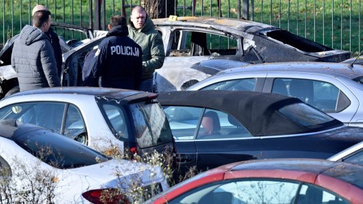 Dva auta se zapalila na zagrebačkom Trnju, policija uhitila osumnjičenog