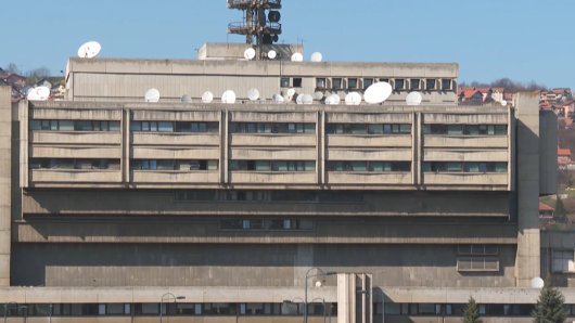 Novinari u susjedstvu prosvjeduju zbog problema u javnom servisu: 'Ovo je biti ili ne biti'