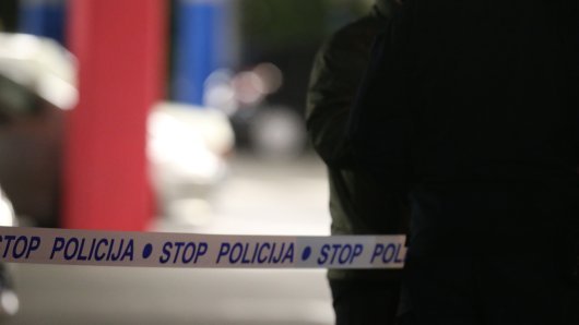 Policajci iz gorućeg stana u Solinu spasili muškarca