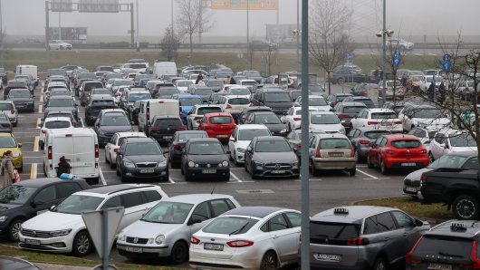 Gužva oko Arene zbog koncerta Thompsona