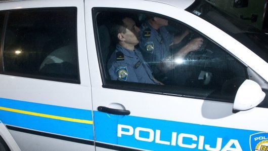 Uhićena dvojica napadača na strane radnike: Bocama i kamenjem napali taksista