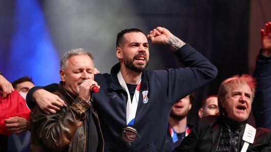 Thompson i Rukometaši