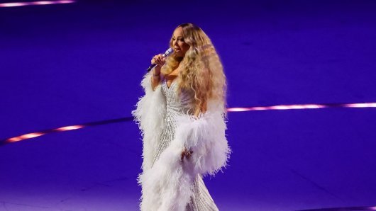 DIVA RASPAMETILA PUBLIKU