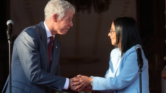 Chris Wright i Delcy Rodriguez