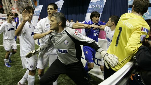 Vladimir Balić (u sredini)